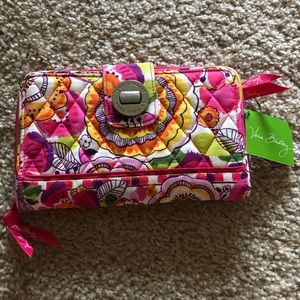💕HP💕 Vera Bradley Clementine Wallet NWT
